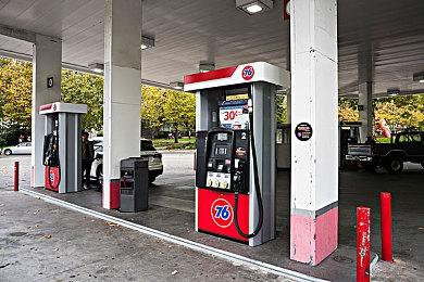 《托尼·霍克职业滑板3+4》抛弃了原版4代中生涯模式